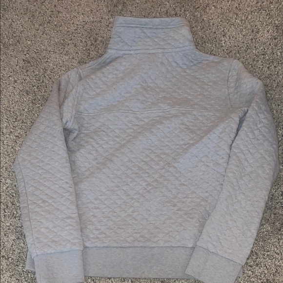 Patagonia Light Gray Quilted Pullover - Picture 4 of 4